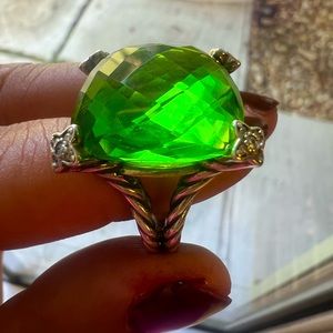 Authentic DAVID YURMAN green peridot 20mm ring size 7